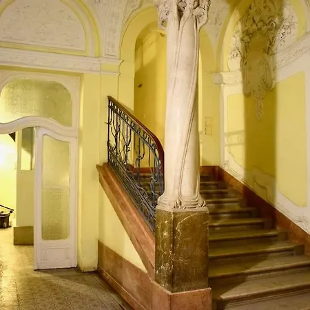 Binder-home Stylish Budapest/parliament